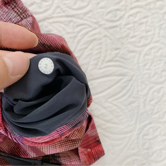 Lululemon Spring Break Away Shorts, Sun Dazed Multi Pink - Picture 8 of 8